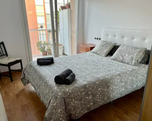 Large Apartment Near Fira and City Center