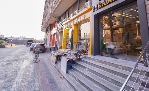 New Gold's Pyramids Hotel