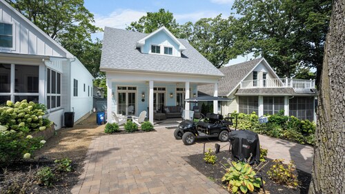 New Build Lakeside Cottage 2022 Modern Conveniences with Cottage Feel