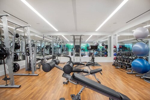 4 Bedroom Cable Beach Condo With Balcony