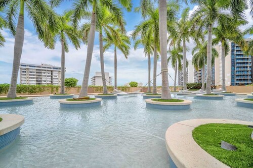 Four Seasons 1br Suite