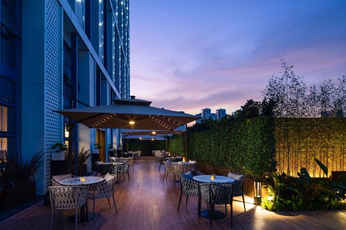 XIANG JI EXECUTIVE APARTMENT