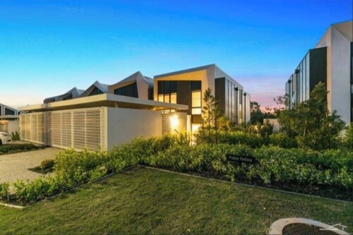 Luxury Town House Peregian Springs Sunshine Coast