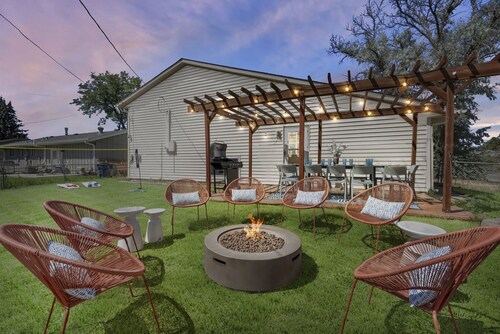 Family-friendly Arvada Getaway With Games Galore 4 Bedroom Home