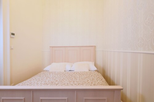 National Theatre Elegance Residence