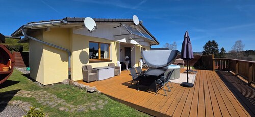 Sonnige Ferienwohnung Sonnenhuesli im Hochschwarzwald mit Whirlpool und Sauna