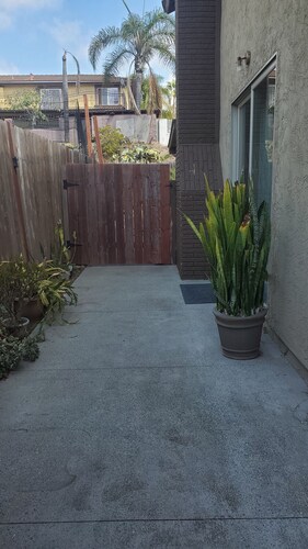 Terrific studio in Chula Vista with cozy vibes