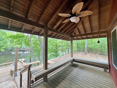 Beautiful 2-bedroom house on the Cape Fear River