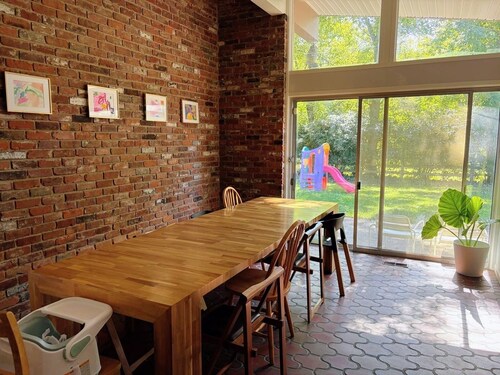 Spacious 4BR Mid-Century Modern Retreat in Dayton with Play room and Patio