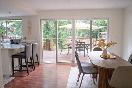 Charming 3-bedroom retreat house in North Bend