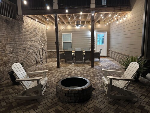 Model- Home Modern, Spacious, and Great Location