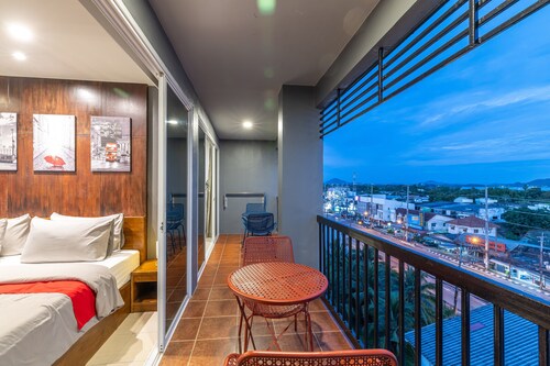 Phuket Five Fortune Holiday Hotel