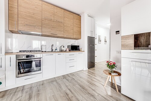 ARI - AFI Mall Luxurious Apartments