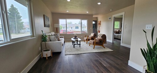 Spacious comfortable weekend stay close to the outdoors.