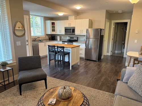 Kelowna Getaway - Black Mountain Golf & Ski