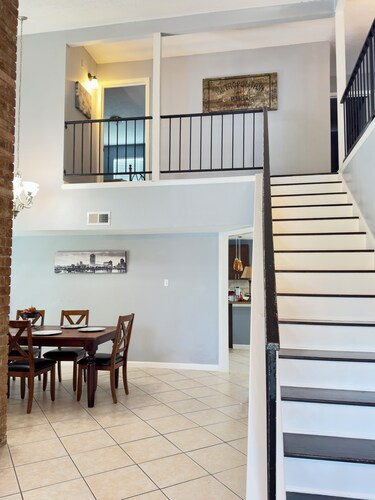 Comfy Haus at West Oaks Houston