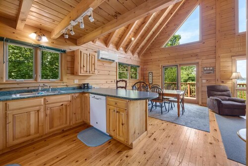 Water-View Cabin in Bar Harbor | Sleeps 10