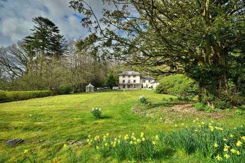 Lovelady Shield House
