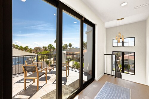 Miramar House, 120 E. Constellation 6 Bedroom Home