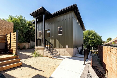 The Dior GuestHouse - 1BR - New Built - Wifi