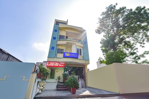 Fabhotel Bloom Stone