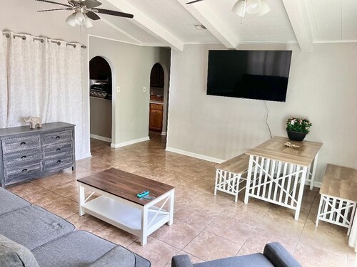 4-bedroom FAMILY FRIENDLY REMODELDED HOME Corpus Christi with new c/ha, fenced.