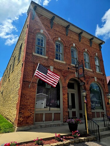 Room 4: Sleep Where Prohibition Secrets Were Made - Historic Escape!