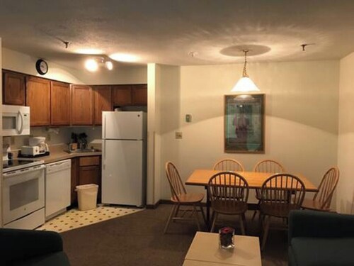 Killington Ground-Level 2BR/2BA Condo Walk-Out Patio, Easy Access