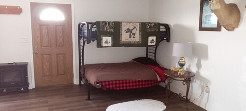 Cozy cabin in remote Appanoose county Iowa a wildlife Mecca