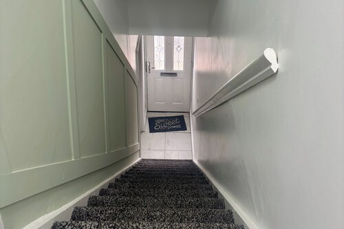 Green Road Haven - Cozy Retreat in Dudley