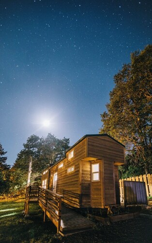 XXL Tiny Home in Umpqua National Forest