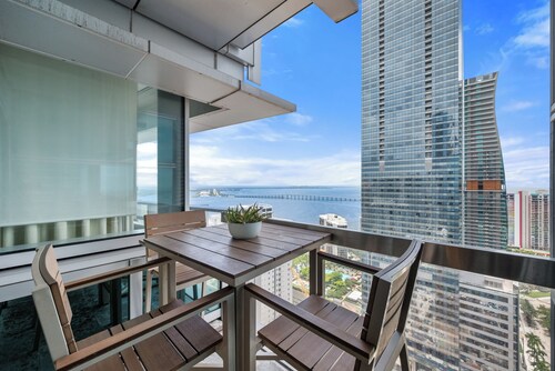 Brickell Sea View 2BR Free Parking by Palermo Home