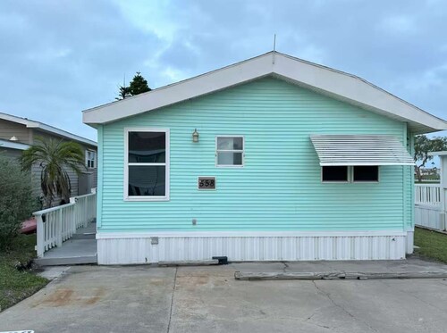 Stylish 2BR Waterfront Home w Pool Resort Access