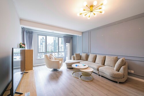 Tyms Xujiahui Prime 2BR APTGarden