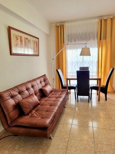 Happy House - Central Apartment