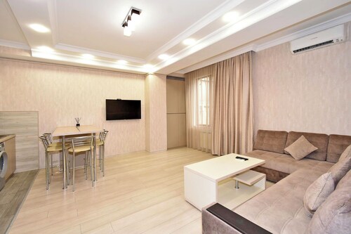 Apartment by Luxe Group TT113