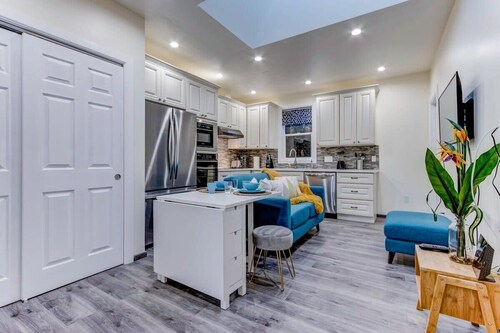 @ Marbella Lane - Bright and Cozy Home Near SFO