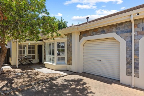 Stylish 3-bed House Close to Attractions