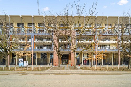 Loft-style CBD 1-bed With Rooftop Terrace & BBQ