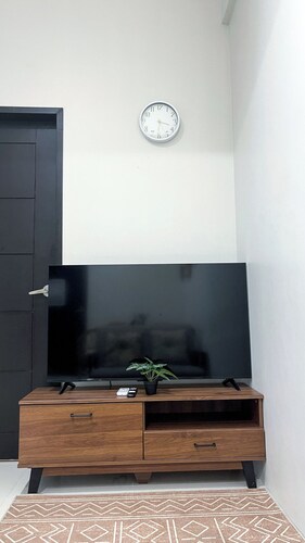 Spacious Studio Nook With Relaxing Vibe