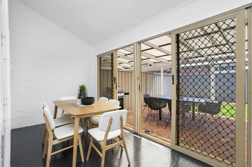 Chic Semi-detached 2-bed Home With Outdoor Dining