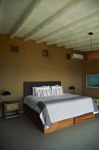 Hualtaco Adobe by Wynwood House