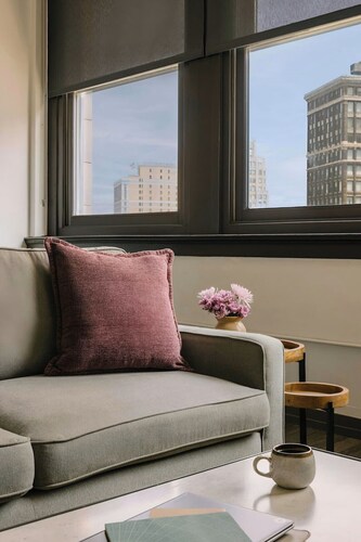 Hotel Houze Detroit Downtown