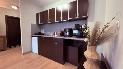 Florimont Heights Apart Complex