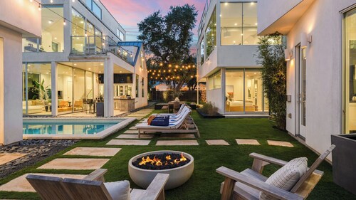 Luxe 9bdr Retreat w/ Putting Green + Game Room Bouldin Collective by Avantstay