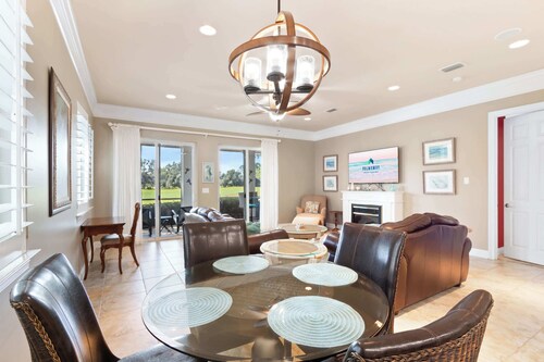 Luxury 3 Bed 3 Bath Resort Beaches Pool Golf