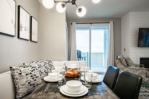 2 Br Seneca Condo 200 Beautiful Vista Views