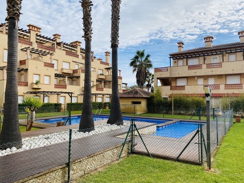 Dup7106 in Oliva With 3 Bedrooms and 3 Bathrooms