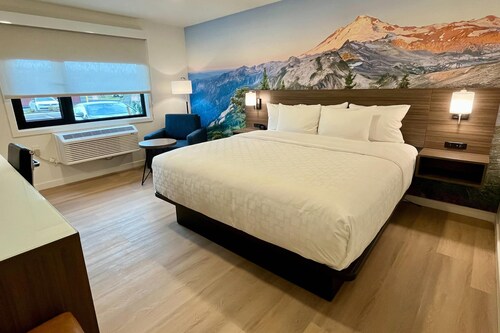 Clarion Pointe Kent - Seattle South