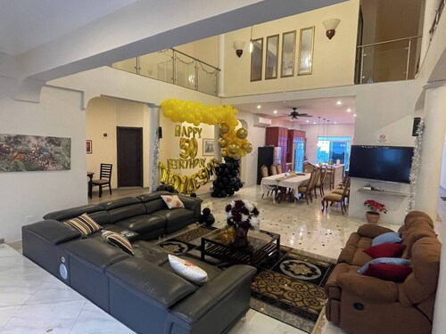 Crystal Jamaica Villa Tours and Airport Transfer